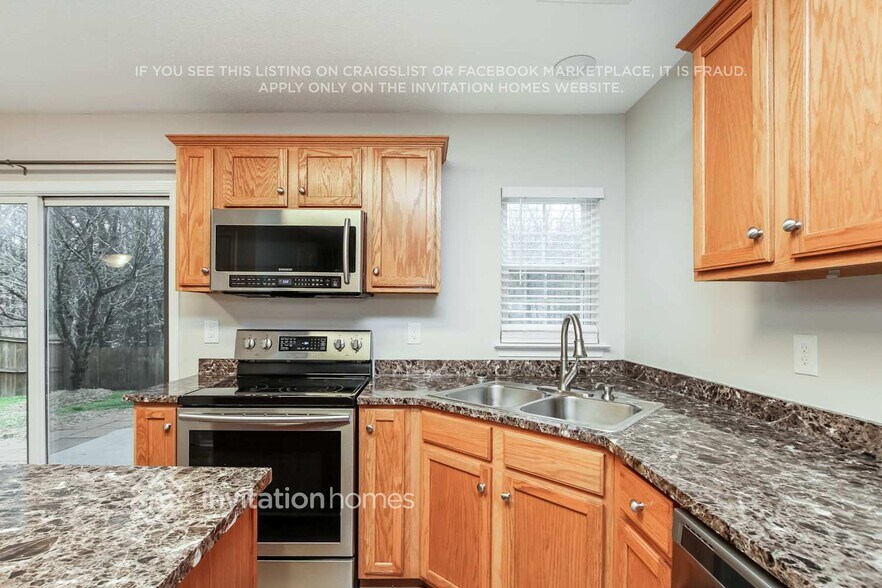 Building Photo - 128 Hampshire Dr