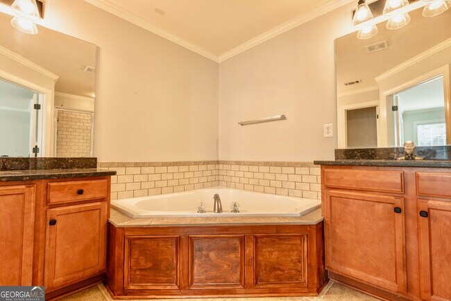 Building Photo - 2249 Ewell Park Dr NW