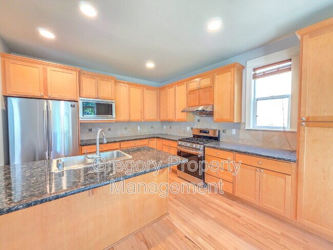 Building Photo - 15327 128th Ave NE