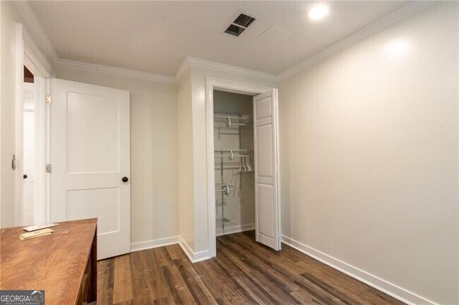 Building Photo - 4932 Rock Haven Dr SW