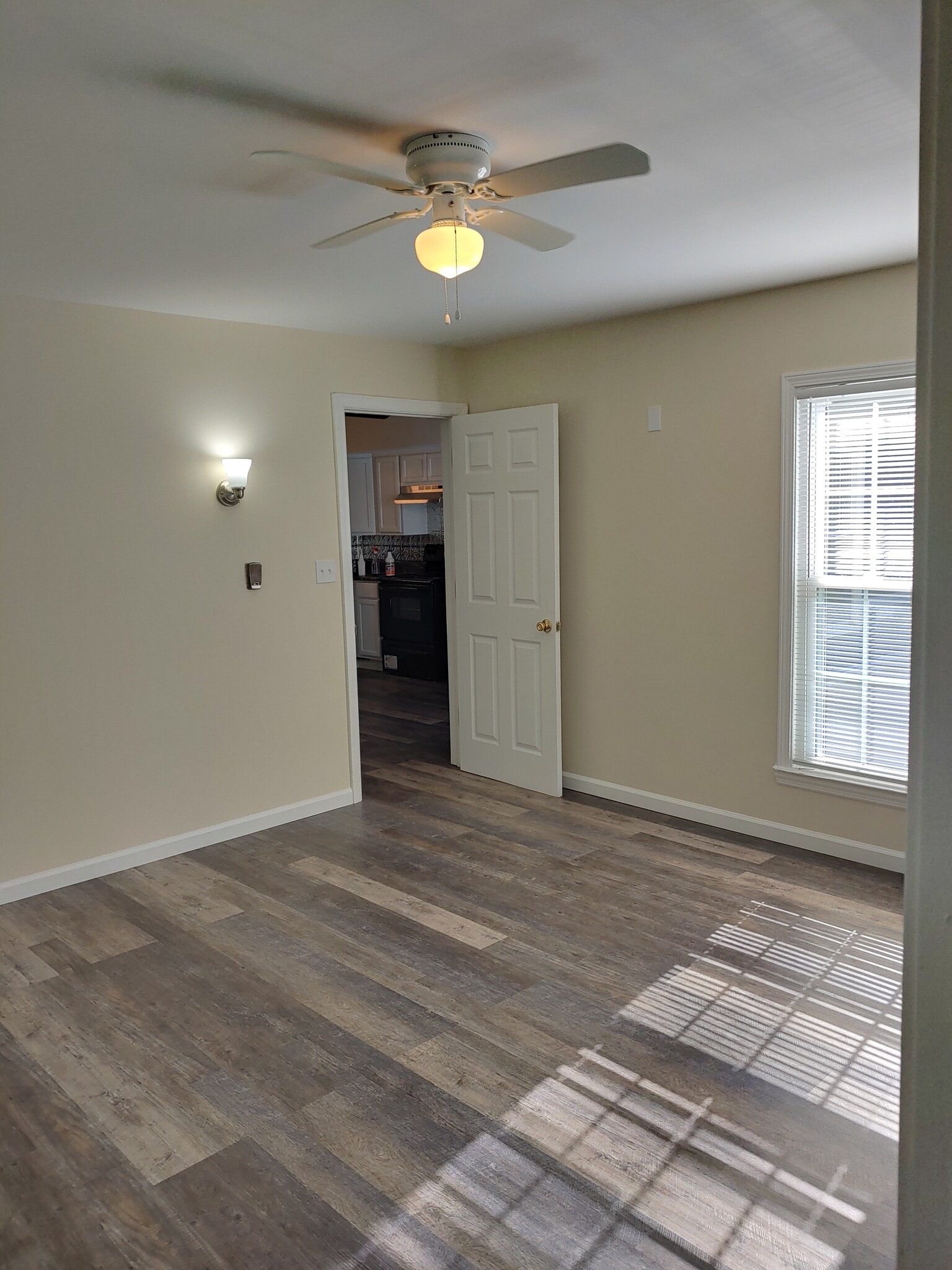 Building Photo - 613 Garfield Ave