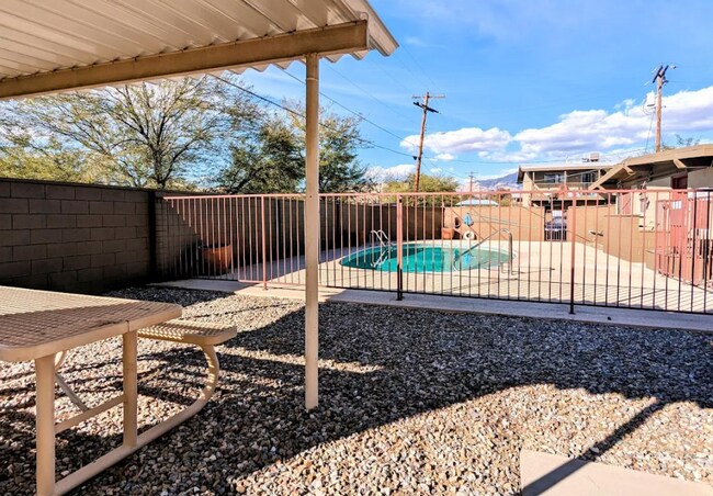 Building Photo - 2861 N Columbus Blvd