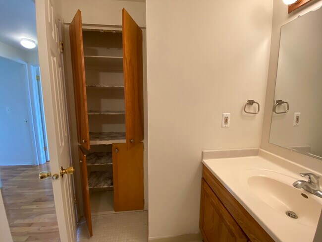 Bath RM closest - 1333 W Lake Lansing Rd