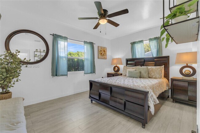 Building Photo - 774-774 NW 49th St