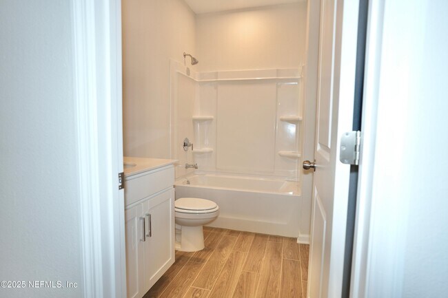 Building Photo - 308 Spruce Hl Pt