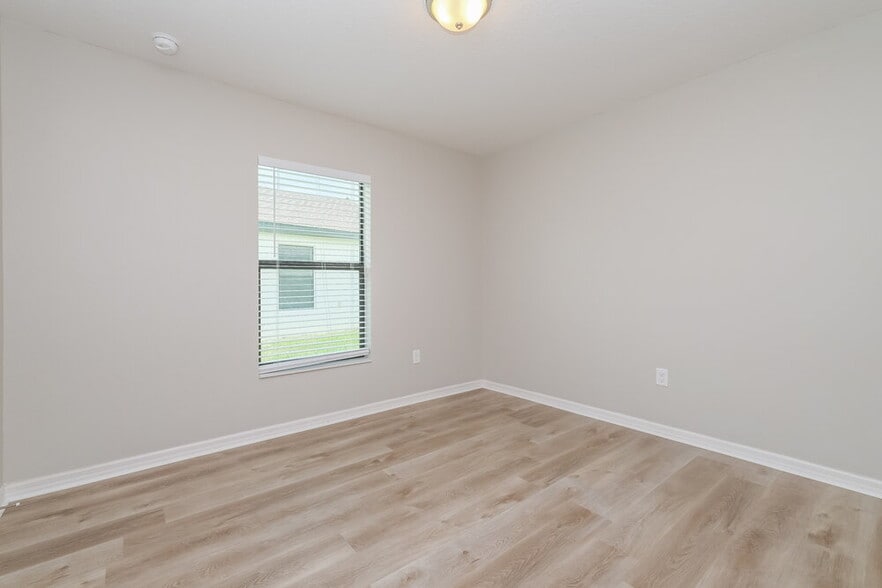 Building Photo - 8349 Silverbell Loop