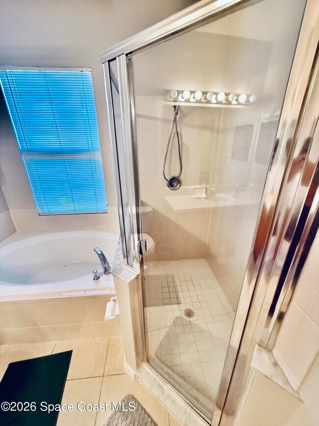 Building Photo - 402 Breckenridge Cir SE