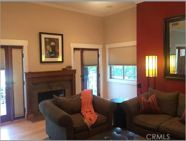 Building Photo - 436 Redwood Dr