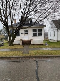 Building Photo - 38 John St