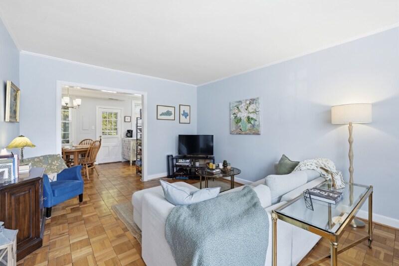 Building Photo - 2700 13th Rd S