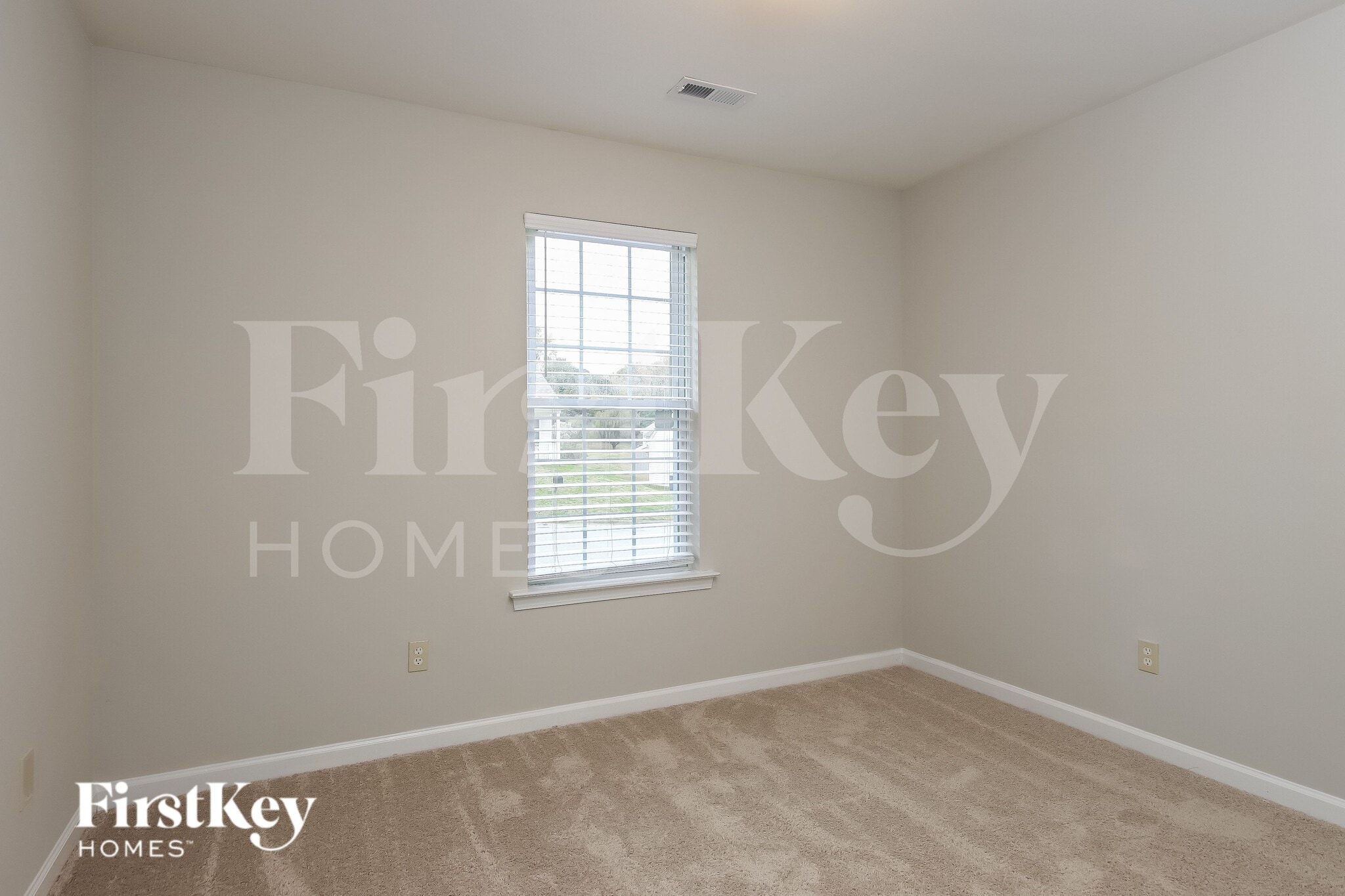 Building Photo - 4 Franklinwood Dr