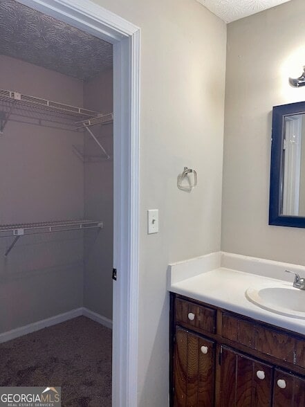 Building Photo - 5763 N Castlegate Dr