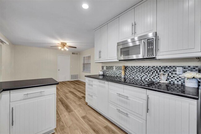 Building Photo - 110 Bilsdale Ct