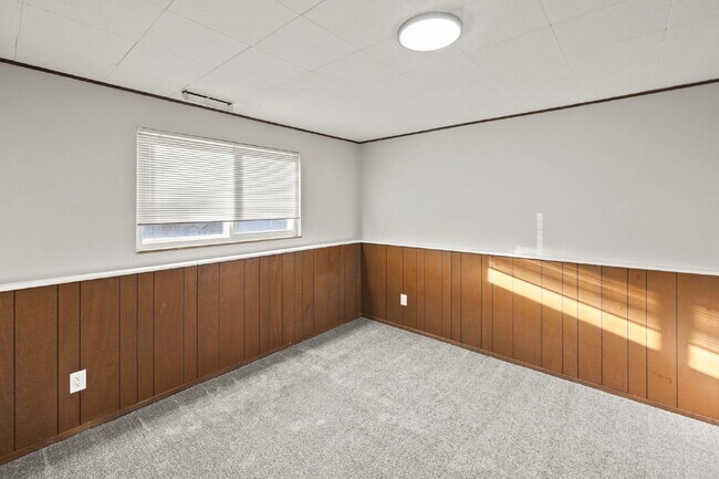 Building Photo - 2022 Northglen Dr