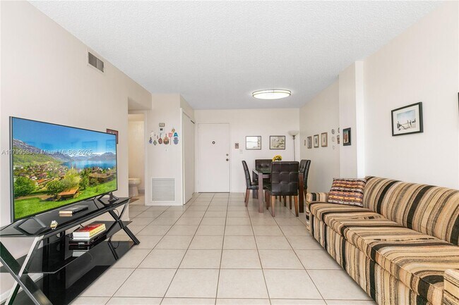 Building Photo - 2000 Atlantic Shores Blvd