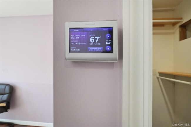 Building Photo - 3485 Riverside Dr