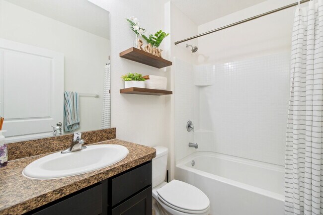 Building Photo - LIKE NEW Home For Rent in Southfork Lakes!