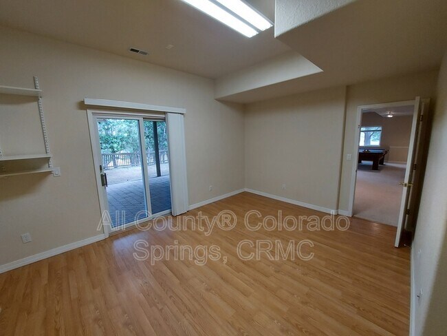 Building Photo - 5035 Langdale Way