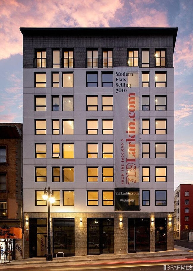 Building Photo - 719 Larkin St