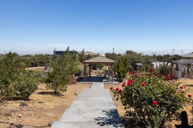 Building Photo - 7438 Woodcliff St