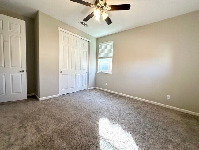 Building Photo - 6025 Palermo Way