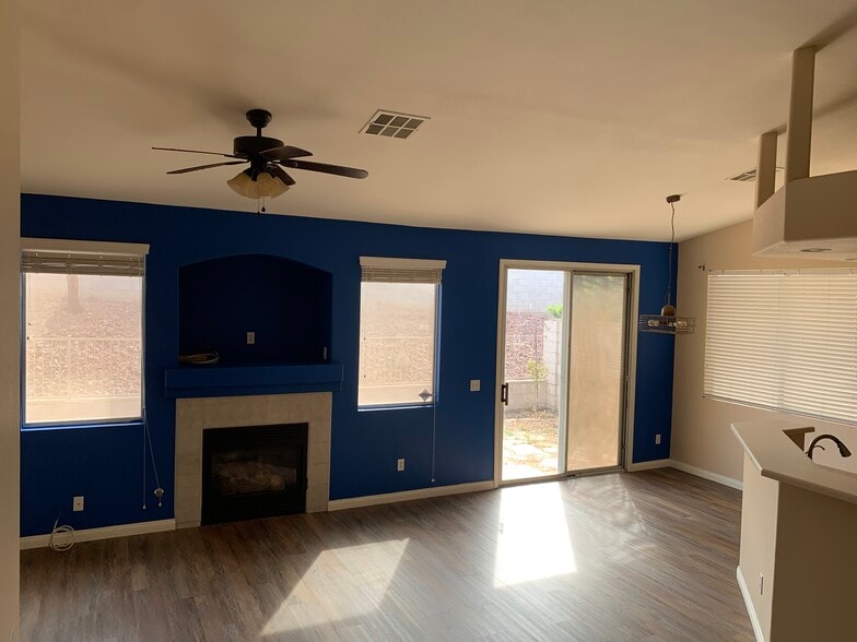 Building Photo - 1205 Simms Ave