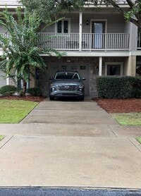 Building Photo - Hilton Head Is Townhouse