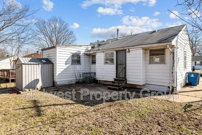 Building Photo - 405 Cameron Rd