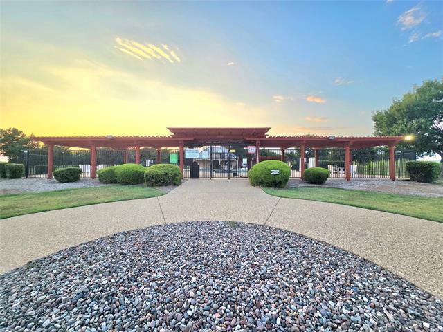 Building Photo - 5423 Lavaca Rd