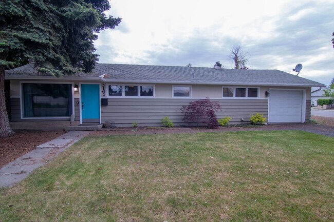 Primary Photo - South Hill cute 2 Bed 1 Bath rancher with covered entertaining patio - Coming Soon 9/23