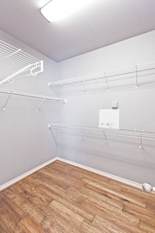 Building Photo - Allen 4 Bedroom available Short Term