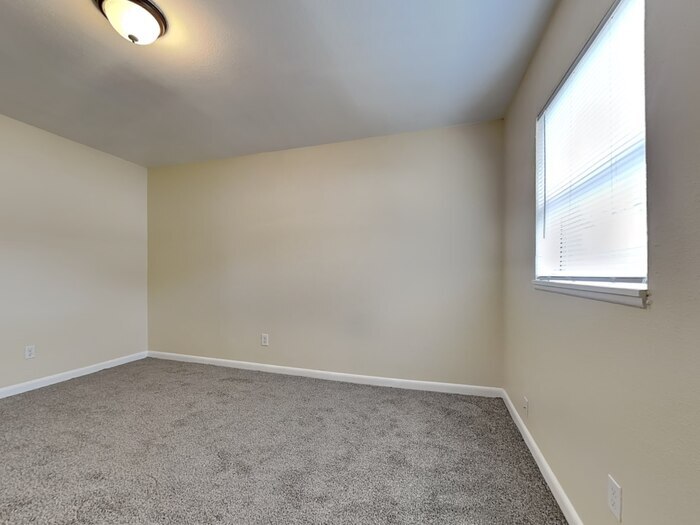 Building Photo - 6809 E North Bay St