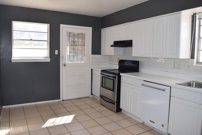 Building Photo - 136 N Festival Dr