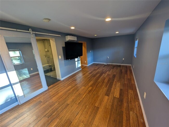 Building Photo - 140 N Briggs Ave