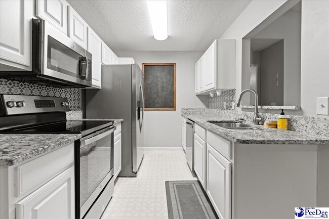 Building Photo - 529 3rd Loop Rd