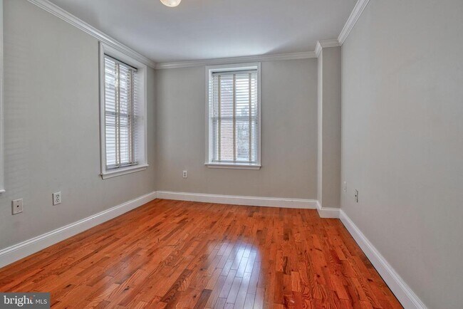 Building Photo - 1412 Battery Ave