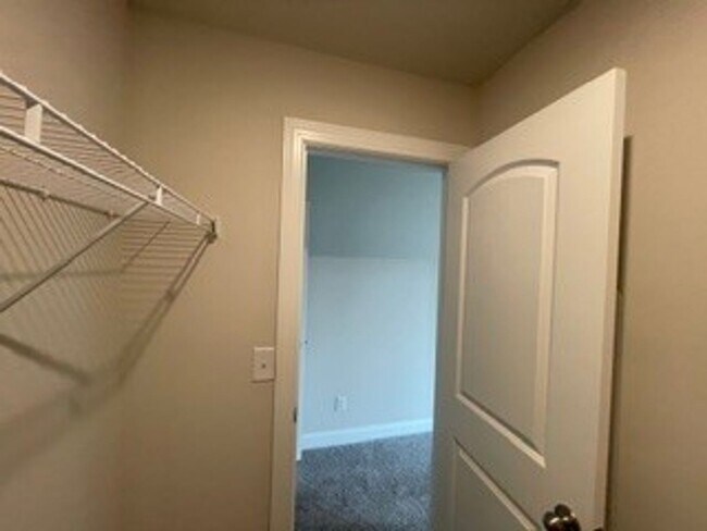 Building Photo - 4506 Skywood Ln