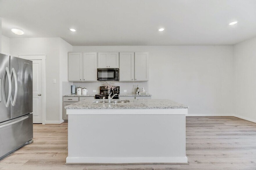Building Photo - 252 Fieldwood Dr