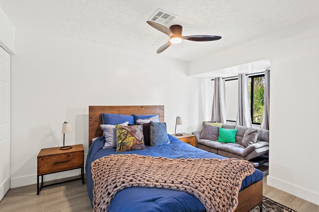 Building Photo - 12726 Peconic Ct