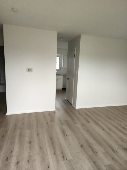 Building Photo - 1200 Hollar Ln