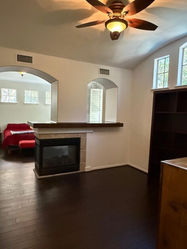 Building Photo - 62 W Mirror Ridge Cir