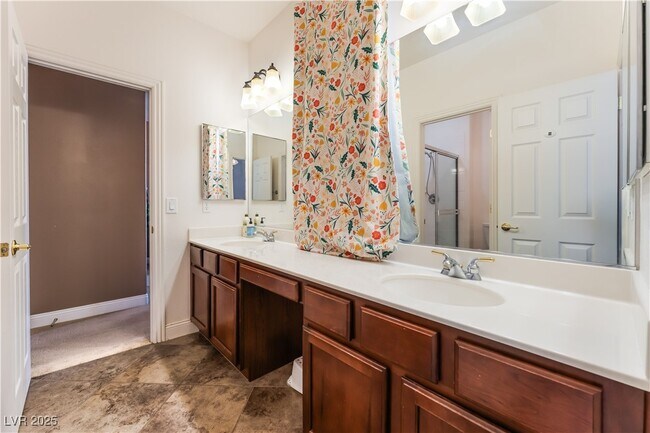 Building Photo - 1005 Windwalker Ave