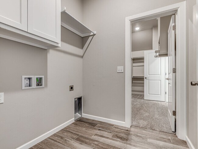 Building Photo - Newer Home in Ironstone + 3 bedrooms + 2 bathrooms + Edmond Schools