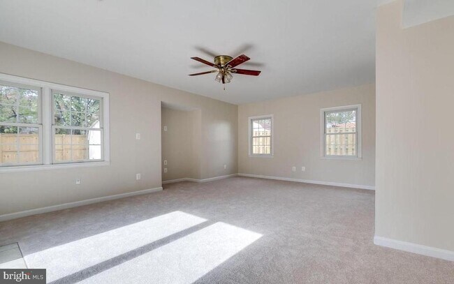 Building Photo - 12856 Fantasia Dr