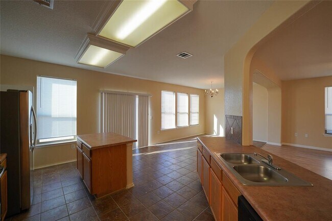 Building Photo - 5520 Alomar Cove