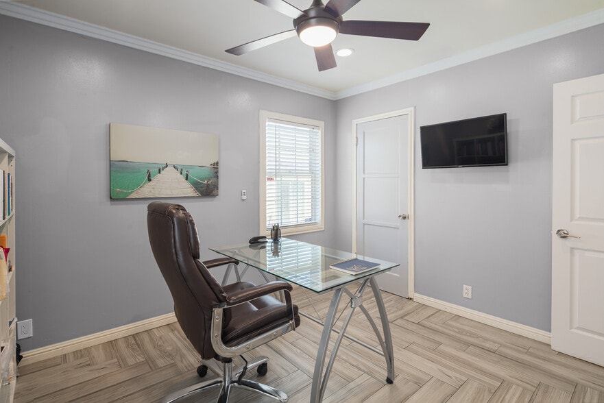 Building Photo - 4009 Centralia St