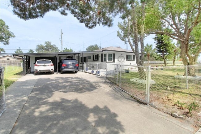 Building Photo - 1115 Holden Ave