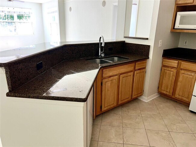 Building Photo - 3344 Corona Village Way
