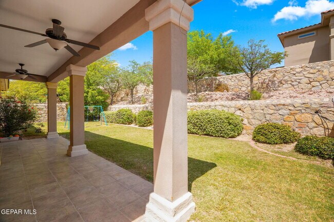 Building Photo - 6400 Franklin Crest Drive