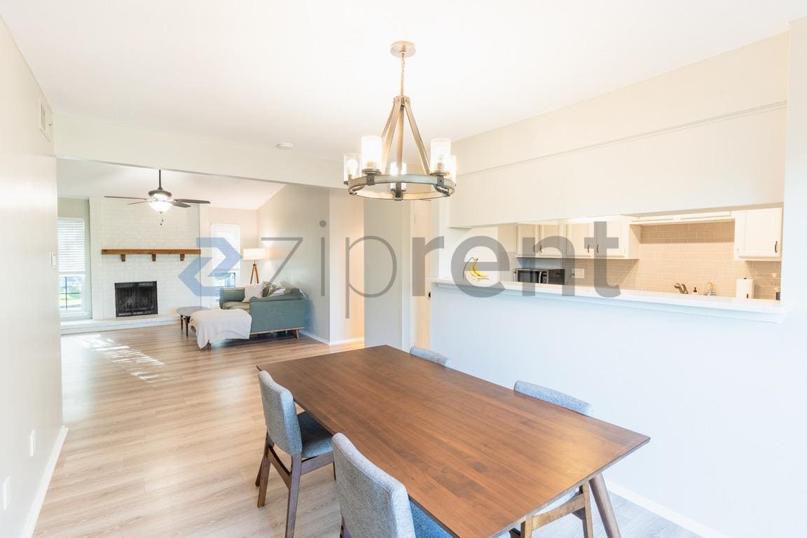 Building Photo - 4159 Steck Ave